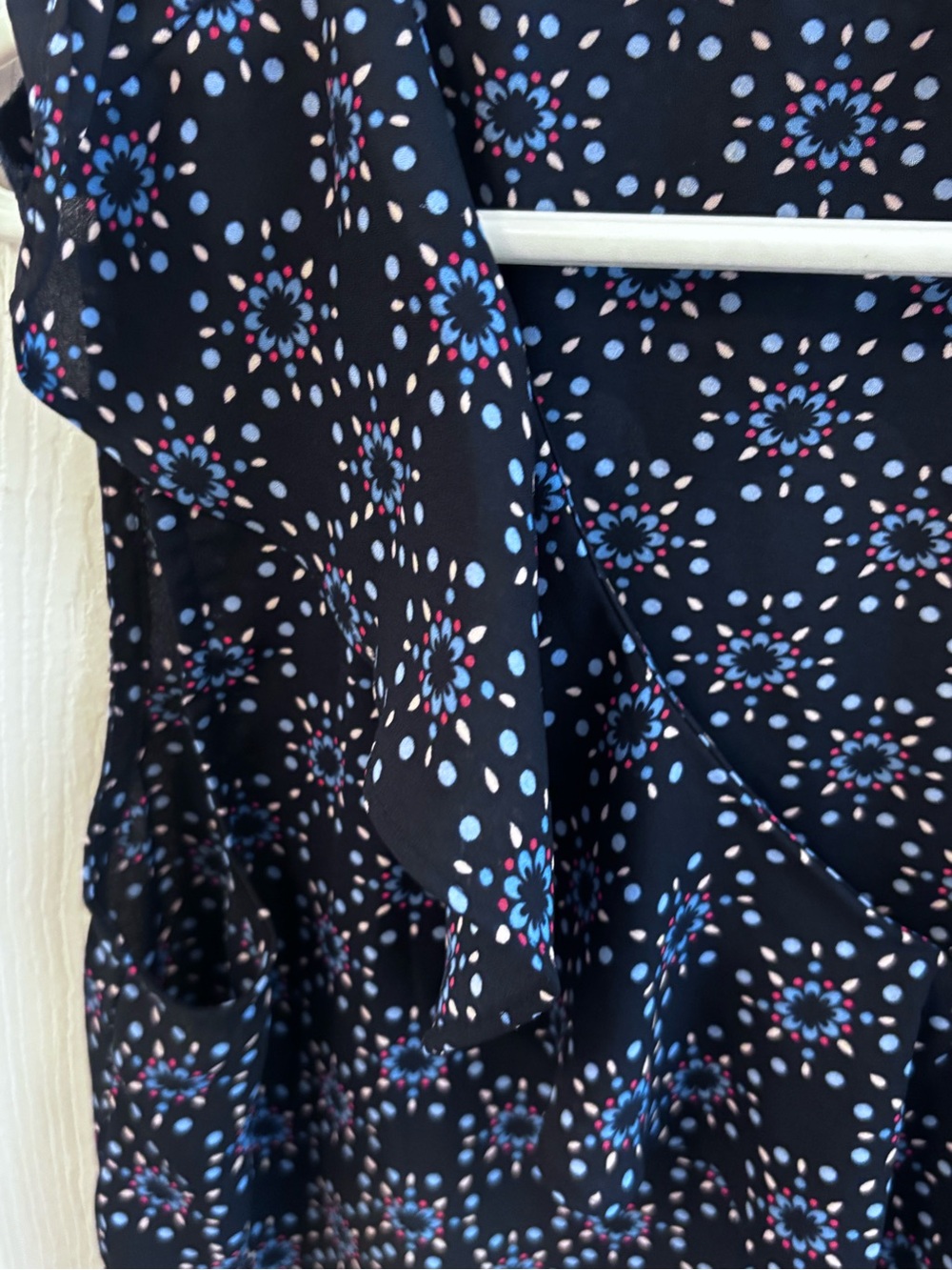 LOFT Navy Ruffle-Trimmed Floral Dot Shell - Picture 3 of 6